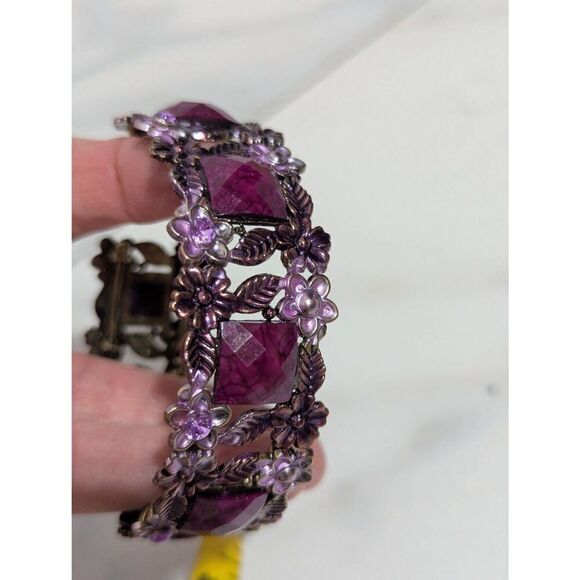 Elegant Square Deep Pink Gemstone Cuff Bracelet with Floral Trim Design - Picture 6 of 8